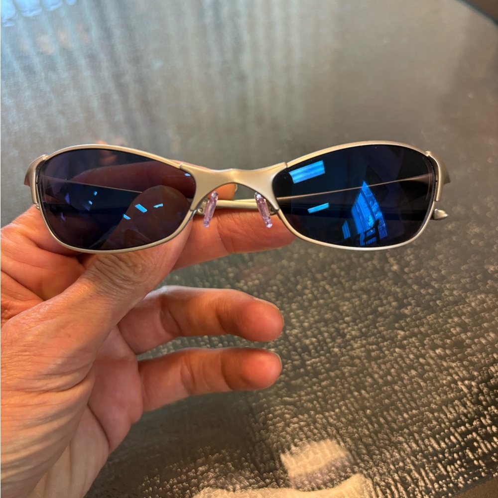 Oakley Wiretap 1.0 Y2K Sunglasses Silver Frame Blue Lenses